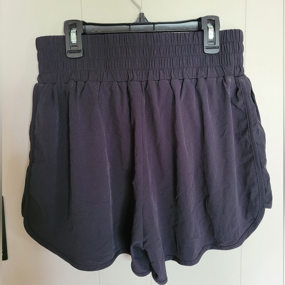 🆕 NWT P'TULA Flow shorts - Picture 4 of 7